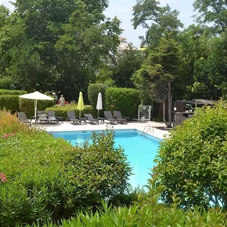 Aparthotel Le Rivage 3*